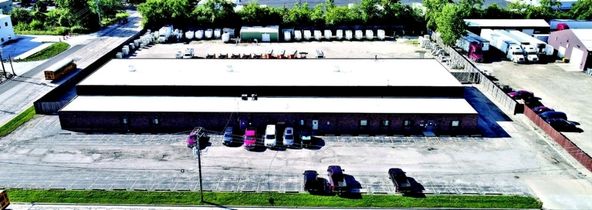 Industrial For Lease: 111 Devonwood Ave, Romeoville, IL 60446